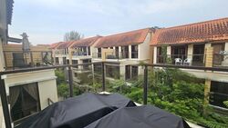 Holland Link (D10), Terrace #486481331